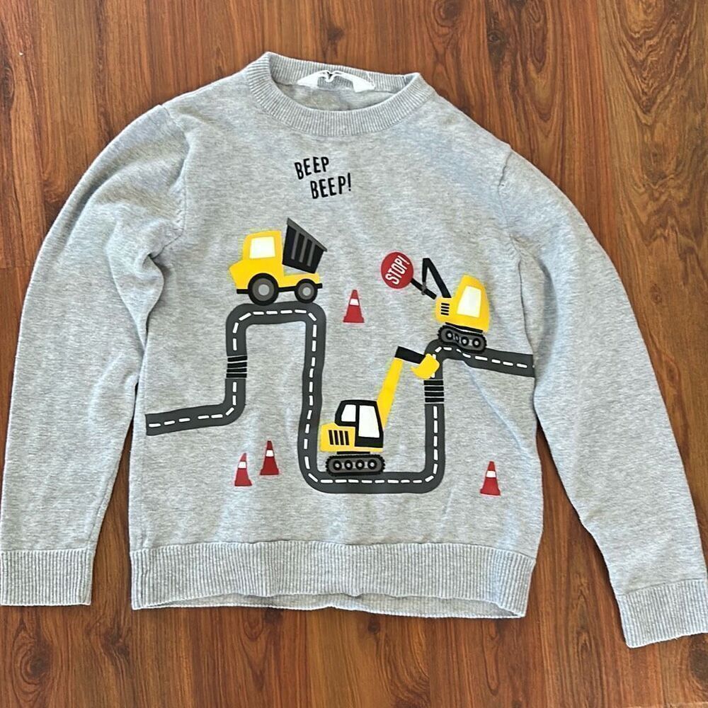 H & M Gray dump truck sweater kids size 6-8 boys 